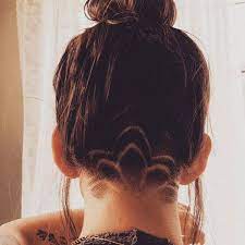 Wanita ini digituin sama ikan!! Potongan Rambut Undercut Panjang Gaya Selfie Kekinian