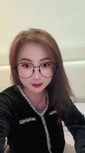 Sally Lim (@sallylim02)