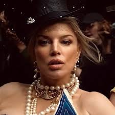 Clumsy Girl Moments with Chourouk Babikir Youssouf