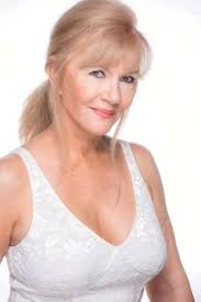 Leslie Harbin's Instagram, Twitter & Facebook