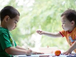 Lòng vị tha: Cách dạy trẻ