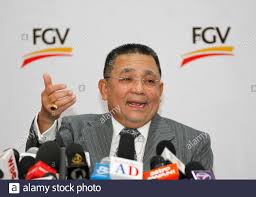 Isa's special aide, zahid md arip, and former felda investment corporation (fic) ceo zaid abdul jalil are remanded until aug 5 to assist in macc's investigation into the purchase of hotels in london and kuching. Felda Stockfotos Und Bilder Kaufen Alamy