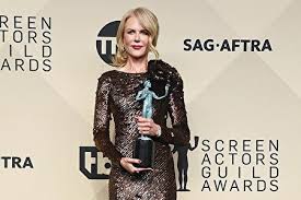在美國 hbo 短劇《the undoing》的演員名單中，陳法拉與影后妮歌潔曼（nicole kidman）、男星曉格蘭特（hugh grant）的名字並列，飾演一位叫 jolene 的角色。 過去愛看港劇的人，都一定對陳法拉的演出毫不陌生，譬如她在《衝上雲霄 ii》的 holiday 一角，直至. Xik2aqb2xmmrfm