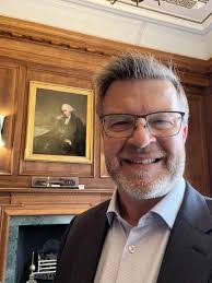 Ellie Sylvester's Instagram, Twitter & Facebook