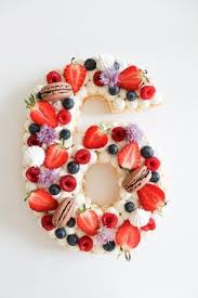Number Cake Vanille Et Fruits Rouges Gateaux D Anniversaire De Numero Idee Gateau Gateau Aux Fruits