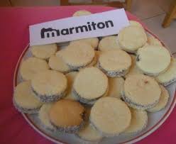 Los Alfajores De Maizena Specialite Argentine Recette En 2020 Recette Recettes De Cuisine Noix De Coco Rapee