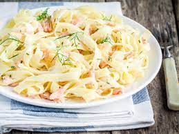 Das einfache, gelingsichere rezept für pasta mit lachs sahnesoße. Rezept Tress Feinste Nudeltradition