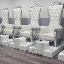 Source Top Quality White Luxury Spa Throne Pedicure Chairs For Nail Salon On M Alibaba Com Salon Furniture Luxury Spa Luxury European Style