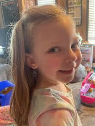 went to drop off at 4GoodVibes Gift Shop & Boutique & Maddie fell in love  with some earrings . thank you Kellamity Designs