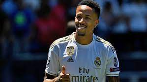 No dia 25 de julho de 2018, à apenas 6 meses para o fim do contrato, por meio de uma nota oficial, o são paulo anunciou que, após varias recusas de renovação do vinculo por parte do jogador, chegou a um acordo pela liberação imediata de militão para o porto por 4 milhões de euros, além de ficar com 10% de uma futura venda. Real Madrid Militao I Am Versatile And Very Competitive I M Going To Give My All For This Shirt Marca In English