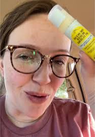 Moisturizing Solution for Chapped Lips