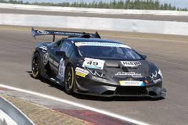 Watch the new huracán super trofeo evo hit the race track with the celebratory livery that marks the new partnership with roger dubuis. Der Lamborghini Huracan Super Trofeo Evo