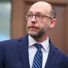 Rufus Albemarle Says Good-bye to New York, Gives Good Credit Advice