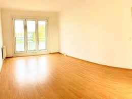 Egal wg zimmer 1 zimmer wohnung 2 zimmer wohnung 3 zimmer wohnung mehr als 3 zimmer es wurden keine treffer für die suche in senftenberg, niederlausitz mit dem umkreis von 20 km. 3 Zimmer Wohnungen Mieten In Senftenberg