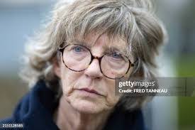 Catherine Mack's Instagram, Twitter & Facebook