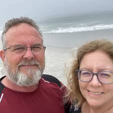 Julianne Hough is dancing with joy for her ex Brooks Laich. ❤️