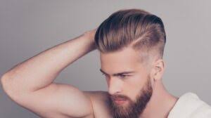 Per l'uomo che desidera portare la frangia la moda non si fa attendere: Perche L Uomo Sceglie Il Trattamento Alla Cheratina The Clipper Barbieri