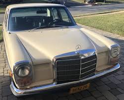 1970 Mercedes Benz 220 4 Speed In 2020 Mercedes Benz 220 Mercedes Benz Mercedes Benz Classic
