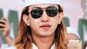 Ceramah terbaru habib bahar bin smith majelis pembela rasululloh mpr bersama habib rizieq front pembela islam fpi. Profil Dan Biodata Bahar Bin Smith Lengkap Dengan Foto Terbaru Gingsul Com