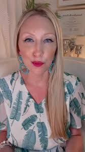 Kim Sasser's Instagram, Twitter & Facebook