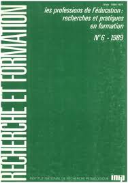 (droit) en procédure pénale, retenue par la police d'une personne suspectée d'avoir commis une infraction. Le Professionnalisme Des Enseignants Le Point De Vue Anglais Persee