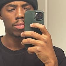 Miles Carter's Instagram, Twitter & Facebook