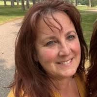 Shelly Harms's Instagram, Twitter & Facebook