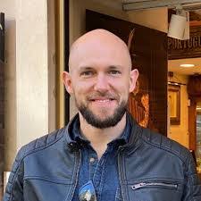 Wesley Knox's Instagram, Twitter & Facebook