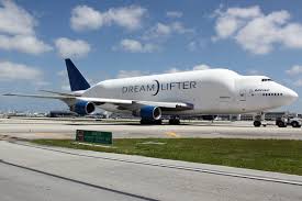 An inside look at the boeing customer experience center which features the new b747, b787 and b737 mock up cabin designs. Boeing Dreamlifter Archives Airlinereporter Airlinereporter