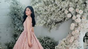 Alex gonzaga poses for the camera to promote hayu ph on november 8, 2020. Look Alex Gonzaga Elegant In Bridal Gowns Ahead Of Own Wedding Inquirer Entertainment