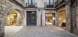 Gallery Of New Arquia Banca Office In Girona Javier De Las Heras Sole 1 Architecture Girona Contemporary Architecture