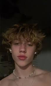 Max Jarrell's Instagram, Twitter & Facebook