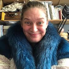 Cozy faux fur shawl DIY tutorial