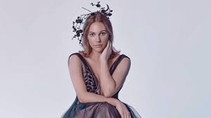 Tükenmişlik sendromuna yakalanan meryem uzerli uzun zamandır almanya'da yaşıyor. What A Hunk Leaked Images Of Meryem Uzerli S American Boyfriend Watch Al Bawaba