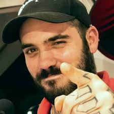 Camy g publicó íntimas fotografías del nuevo integrante, mientras sargento rap colgó un video en. Biografia De Sargento Rap Survivor Edad Estatura Novia Hijos Laletrade Biografias Musica Y Letras