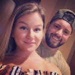 Kari Messina's Instagram, Twitter & Facebook