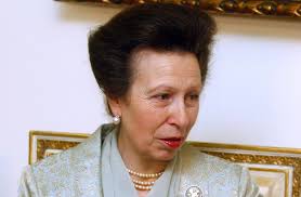 OVU ŽENU NE MOŽE VIDJETI NI NACRTANU! Princeza Anne nizala je afere i  ljubila 'zabranjene muškarce', no samo jedan joj je slomio srce