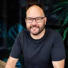 Peter Luce's Instagram, Twitter & Facebook