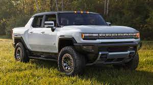 Whether it has two or three rows outfitted, the 2022 hummer gmc ev should feature a versatile interior curb storage as well as a massive cargo space. 2022 Gmc Hummer Ev Pics Specs Price And More Motor1 Com