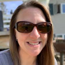 Gretchen Knott's Instagram, Twitter & Facebook