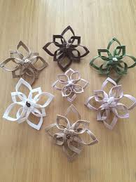 エコクラフトで作ったお花のオーナメント エコクラフト クラフト トイレットペーパー芯のクラフト