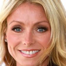 How tall is kelly ripa? Kelly Ripa Height In Feet Cm How Tall