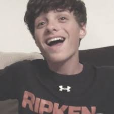 Dori Manning's Instagram, Twitter & Facebook