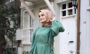 Warna yang filosofinya dari batu pirus. 10 Gambar Baju Hijau Cocok Dengan Jilbab Warna Apa Jejakpiknik Com