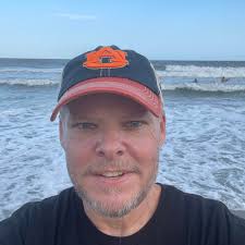 Who is Paulina's father