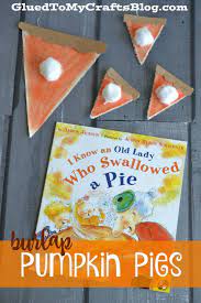 Burlap Pumpkin Pie Gift Tag Kid Craft Idea Thanksgiving Crafts Preschool Book Themed Crafts Thanksgiving Kids