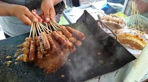 Menu ini juga kerap dipadukan dengan . Indonesian Food Bakso Dan Sosis Bakar Bumbu Kacang Enak Youtube