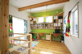 緑の壁かわいい 作り付け机 インテリア 北欧インテリア カワイイ部屋