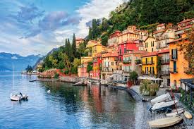 Het schilderachtige dorpje varenna ligt halverwege het comomeer. Varenna Lake Como Hostel La Primula