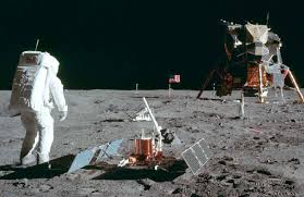 De mare iubire, de frică, de bucurie, de regăsire, de. Uvg Celebro El 50 Aniversario De La Llegada Del Hombre A La Luna Actualidad Uvg